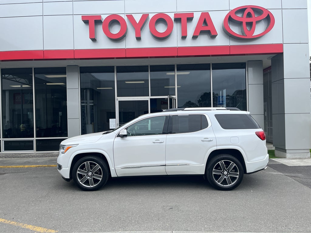 2017 GMC Acadia Denali in White Frost Tricoat — front three-quarter view