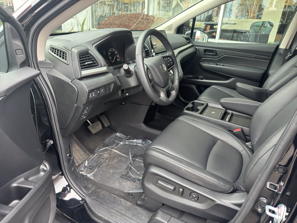 2025 Honda Odyssey — detail view