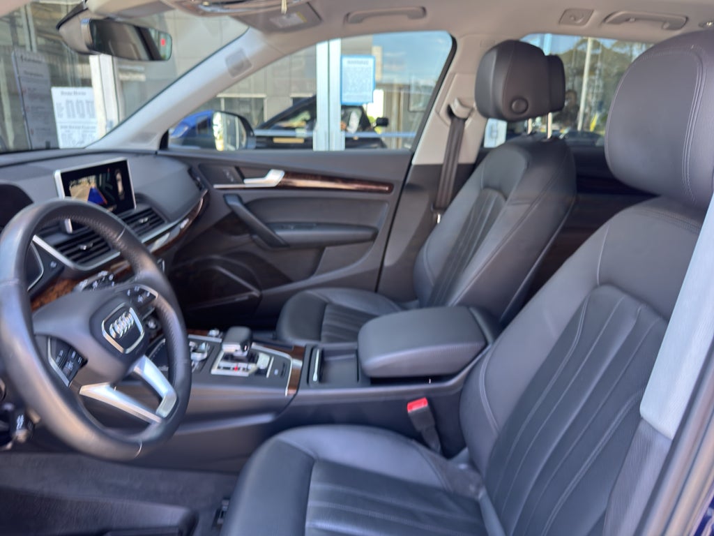 2018 Audi Q5 — interior view